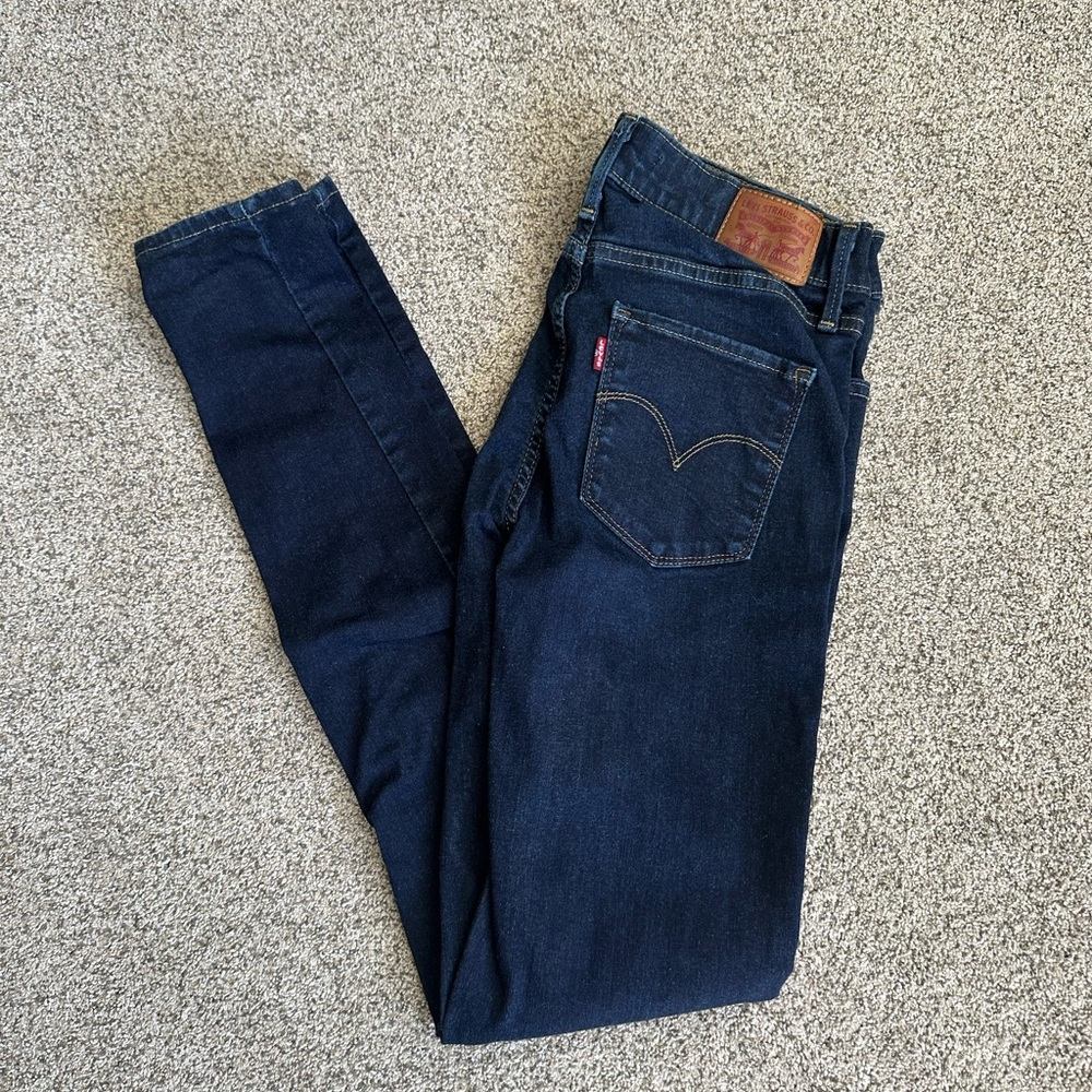 Levi’s Women’s high rise Skinny Indigo Slim Jeans